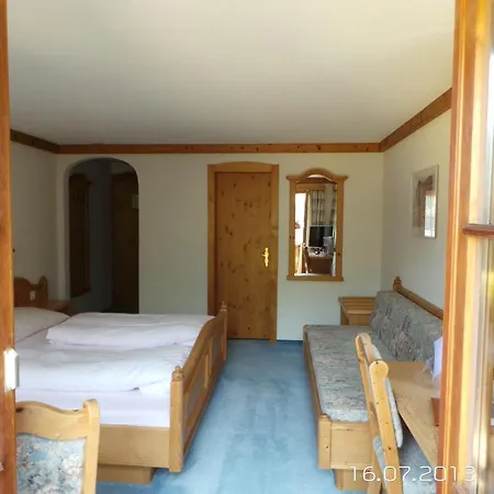 Szálloda Casa La Val Sedrun