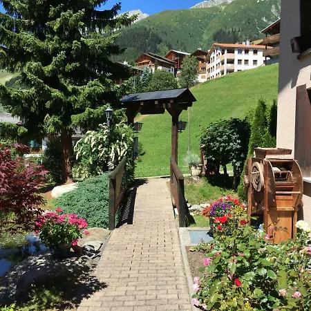 Casa La Val Sedrun
